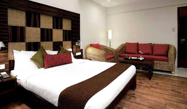 Hotel Jewel Of Chembur Mumbai Exteriör bild