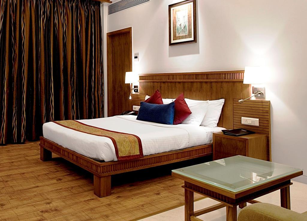 Hotel Jewel Of Chembur Mumbai Exteriör bild