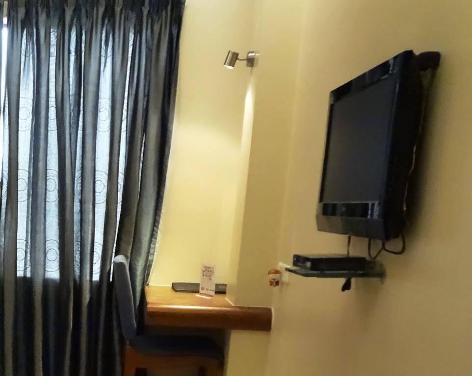 Hotel Jewel Of Chembur Mumbai Exteriör bild