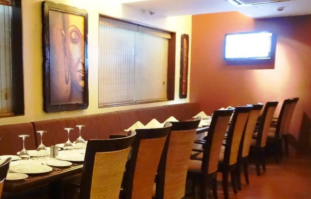Hotel Jewel Of Chembur Mumbai Exteriör bild